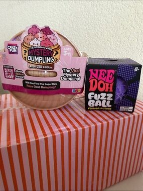 🩷🩷RMS DUMPLING - “ROSE GOLD EDITION” & NEEDOH 💜“FLOWER POWER FUZZ BALL!!!💜💜